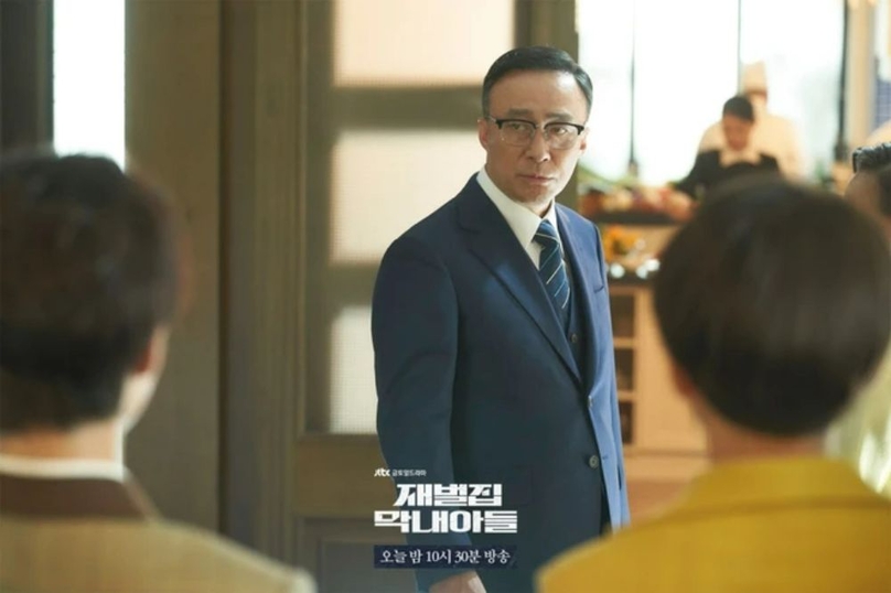 Cậu Út Nhà Tài Phiệt (Reborn Rich) sở hữu dàn diễn viên cực khủng, điển hình là Ảnh đế Lee Sung Min