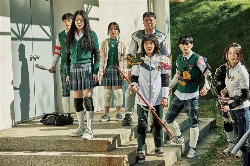Ngôi Trường Xác Sống xoay quanh hành trình chống lại xác sống đáng sợ của những cô cậu học sinh trường Hyosan