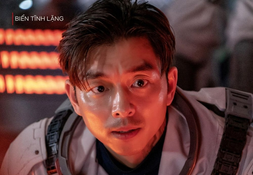 Tháng 12/2021, Gong Yoo đã thể hiện xuất sắc nhân vật trong loạt phim kinh dị khoa học viễn tưởng The Silent Sea