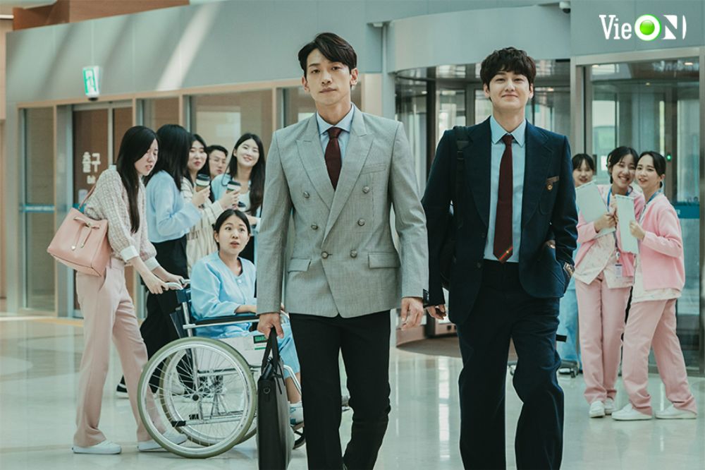 Năm 2022, Kim Bum tiếp tục tham gia tác phẩm Bác Sĩ Ma (Ghost Doctor) hợp tác cùng nam tài tử Bi Rain