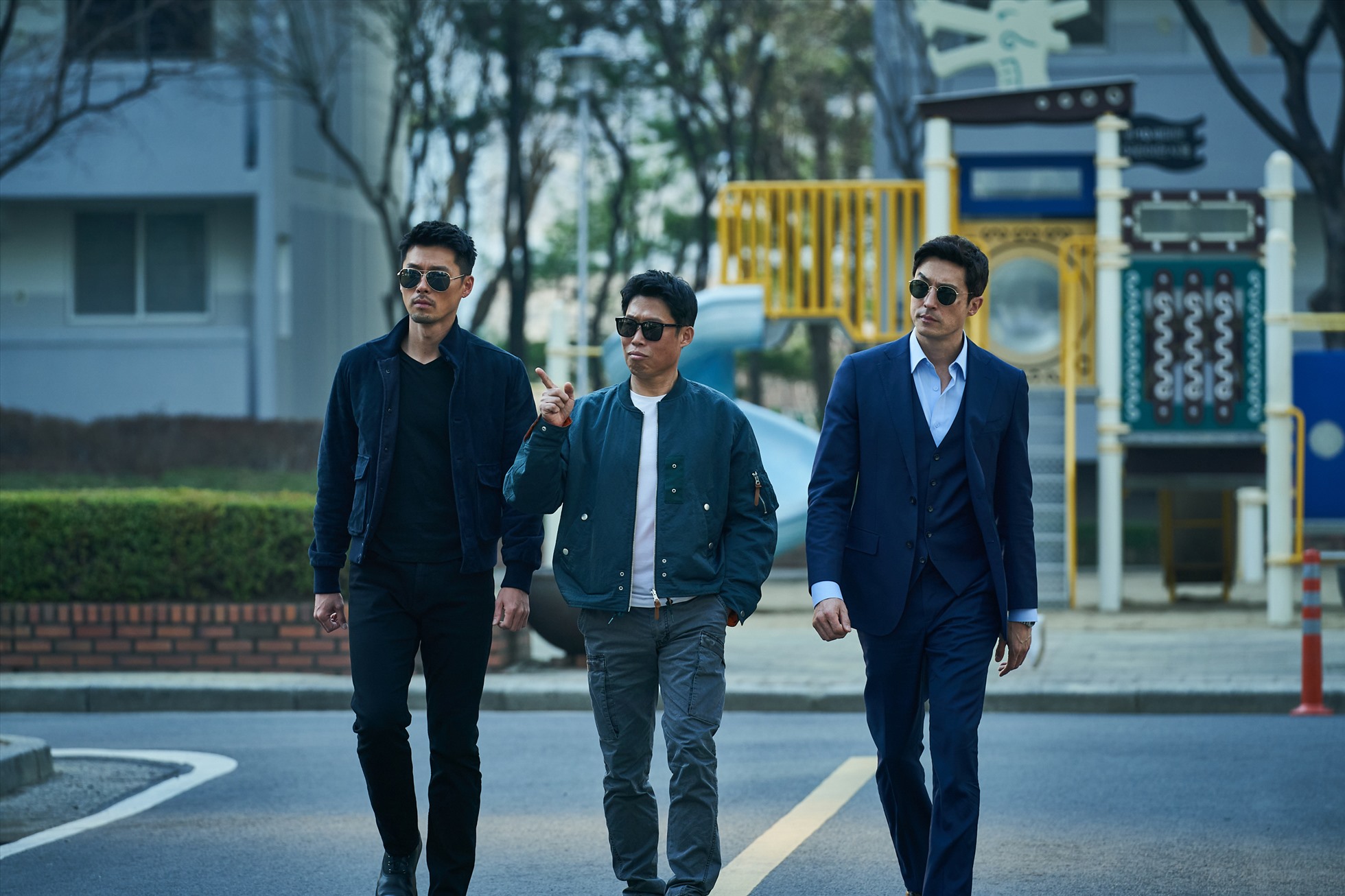 Ba đặc vụ từ trái qua: Lim Cheol Ryung (Hyun Bin), Kang Jin Tae (Yoo Hae Jin) và Jack (Daniel Henney)