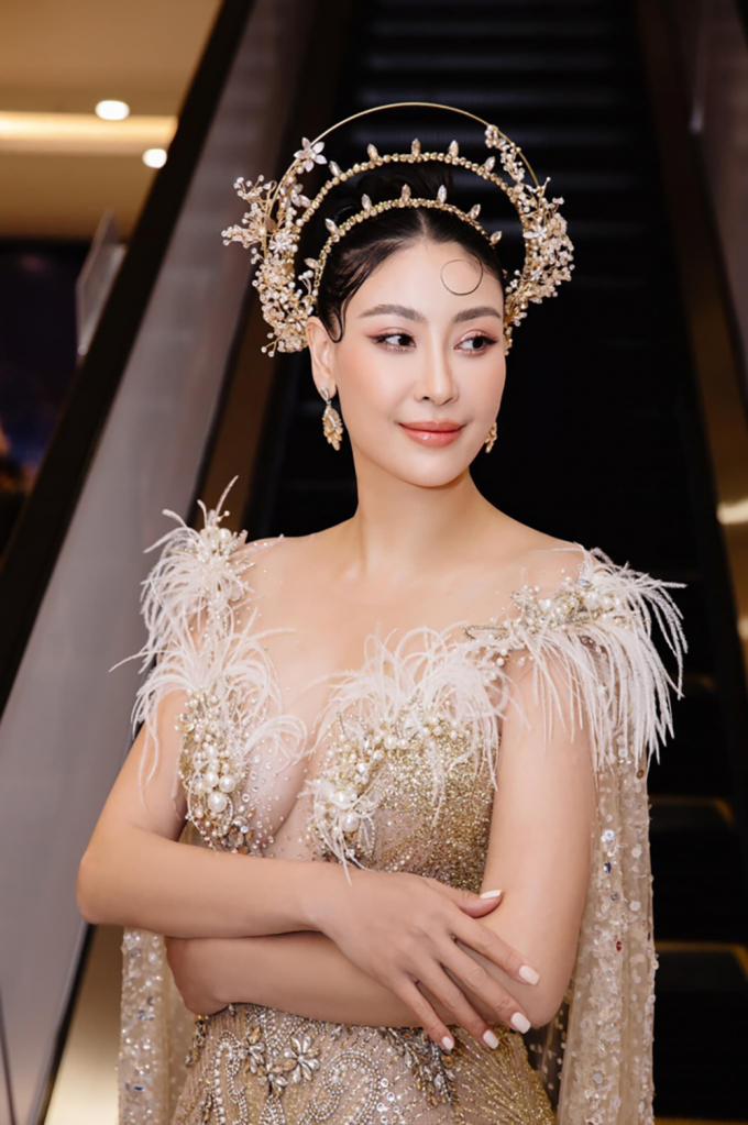 Vào ngày 6/8, phần thi ứng xử của Hà Kiều Anh đã xuất hiện trong bản tin Chuyển động 24h của Đài Truyền hình Việt Nam thực hiện về chủ đề các cuộc thi hoa hậu