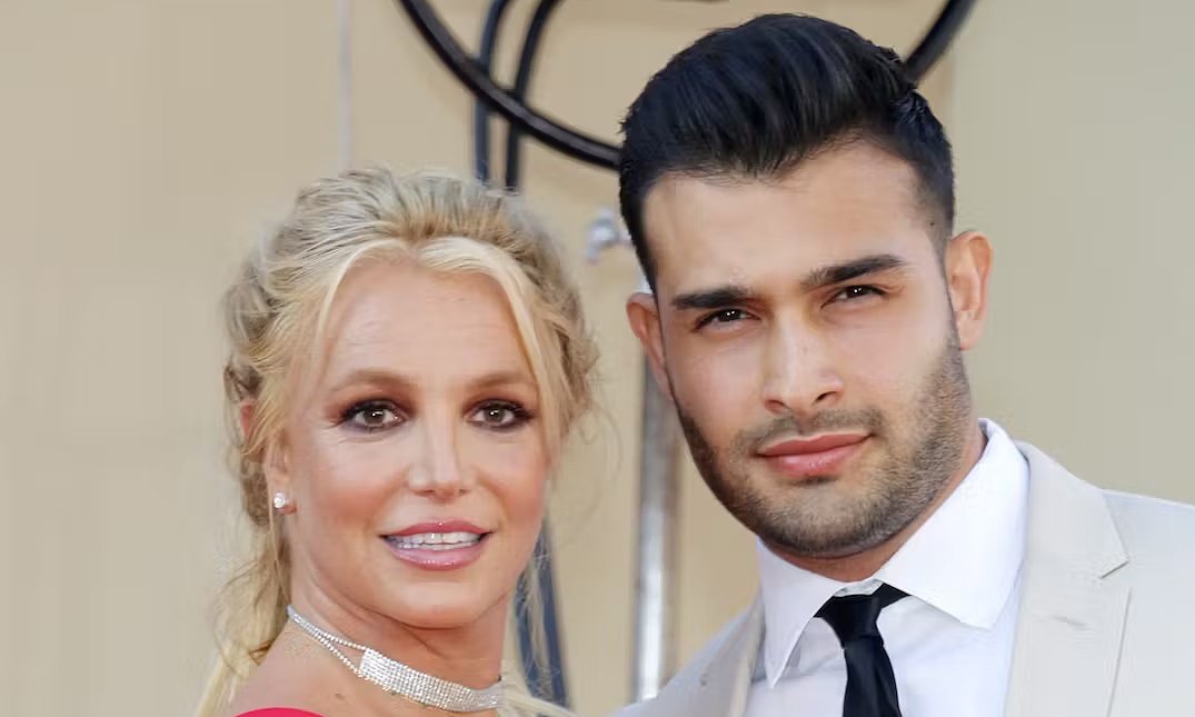 Britney Spears tiết lộ từng vỡ đầu khi tranh cãi với chồng cũ