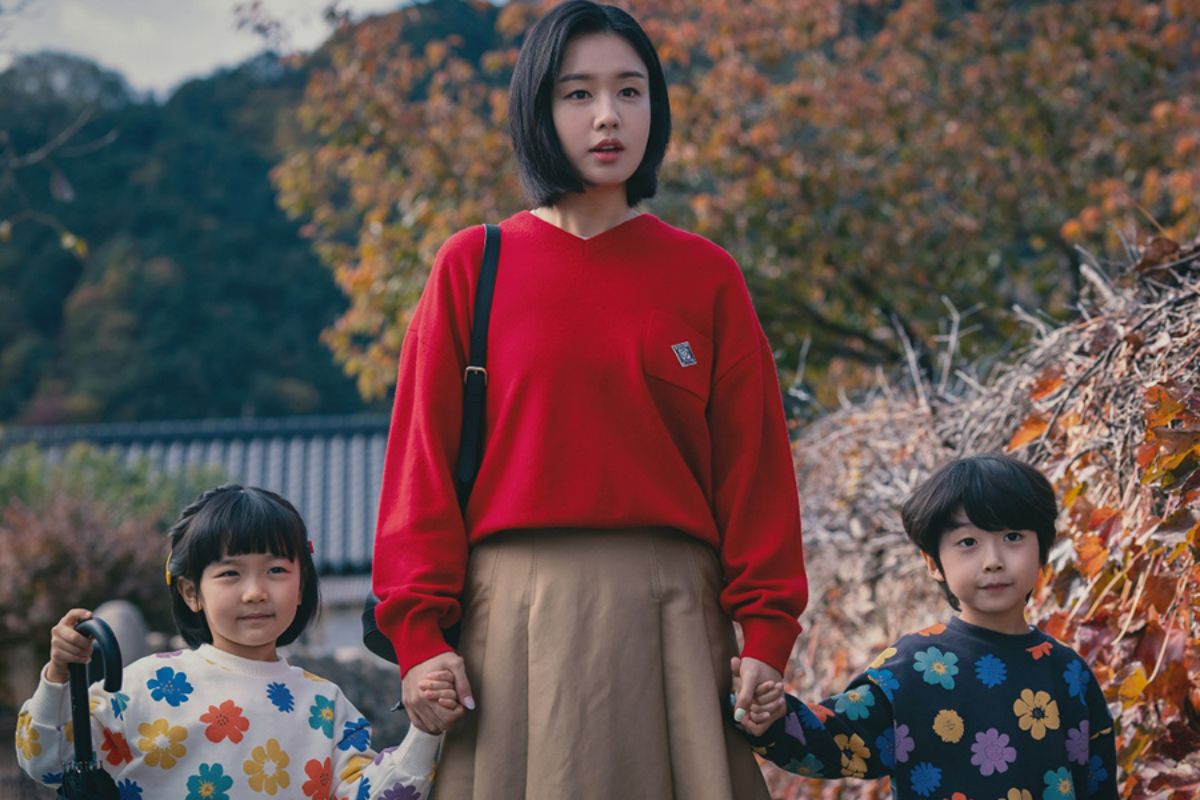 Trong The Good Bad Mother, Ahn Eun Jin đã khắc họa ấn tượng vẻ cá tính và hình tượng người phụ nữ độc lập, đầy lạc quan