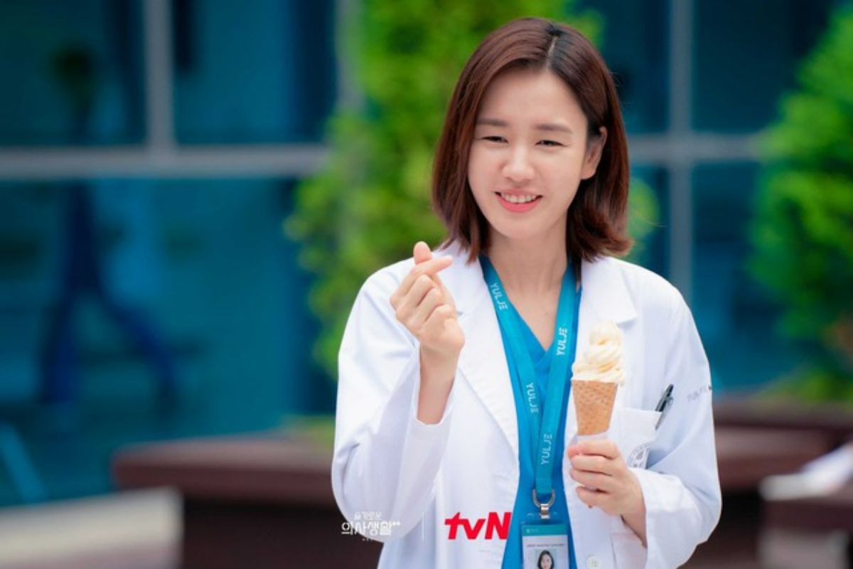Vai diễn của Ahn Eun Jin trong Chuyện Đời Bác Sĩ