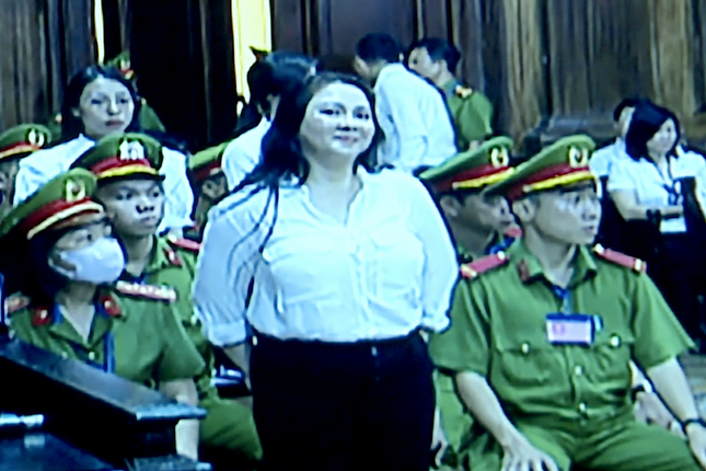 Bà Nguyễn Phương Hằng bị tuyên phạt 3 năm tù. Ảnh chụp màn hình.
