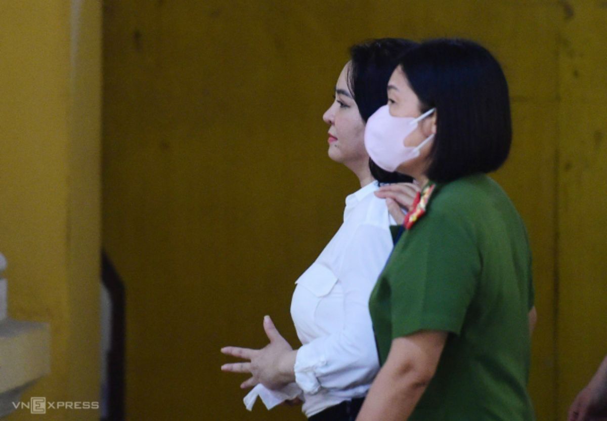 Bà Nguyễn Phương Hằng có mặt tại phiên tòa. Ảnh: VnExpress