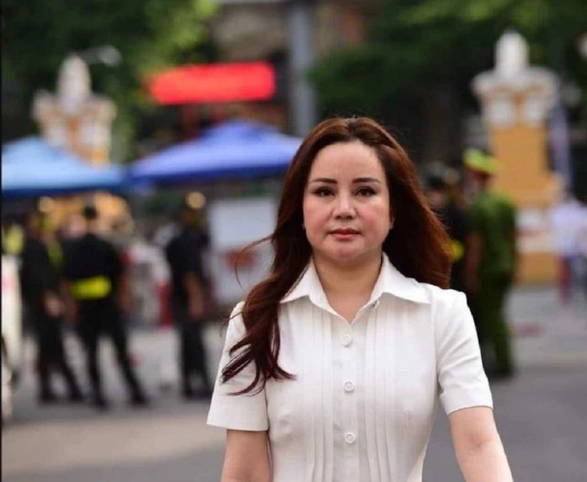 Hình ảnh Vy Oanh trong phiên tòa xét xử bà Nguyễn Phương Hằng hôm 21/9 vừa qua