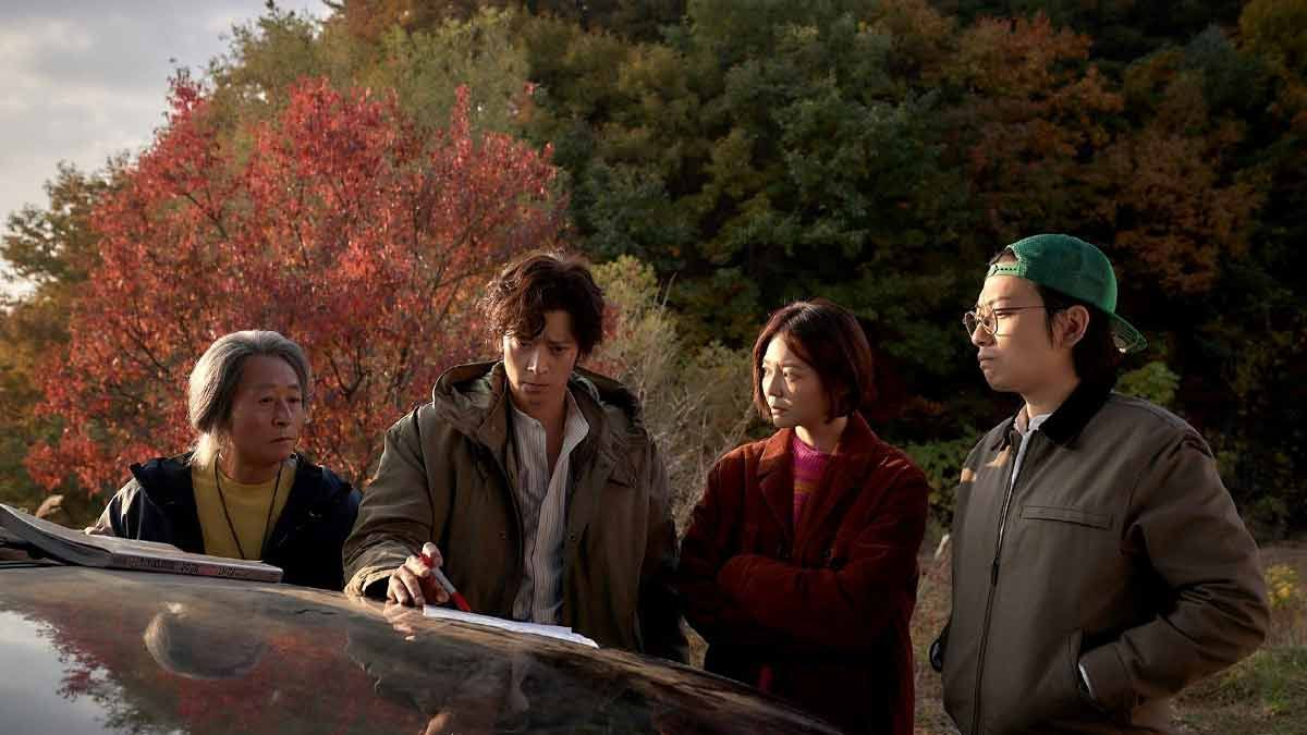 Tác phẩm điện ảnh Thanh Gươm Trừ Tà (tựa gốc: Dr. Cheon And The Lost Talisman) đã có chuỗi 4 ngày liên tiếp trụ vững tại vị trí đầu tiên ở bảng xếp hạng phòng vé Hàn Quốc