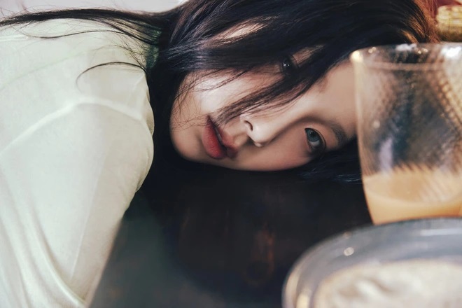 Taeyeon gây sốt nhạc số Hàn với MV ''diss' người yêu cũ cực căng