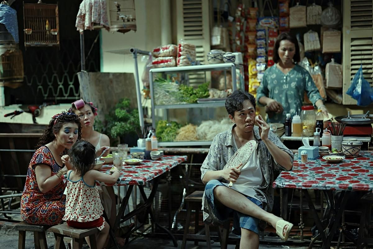 Sau 2 bộ phim đầu tập trung về tuyến tình cảm gia đình, tác phẩm MAI của Trấn Thành đã lựa chọn một chủ đề khá quen thuộc và gần gũi với khán giả Việt, đó là tình yêu đôi lứa