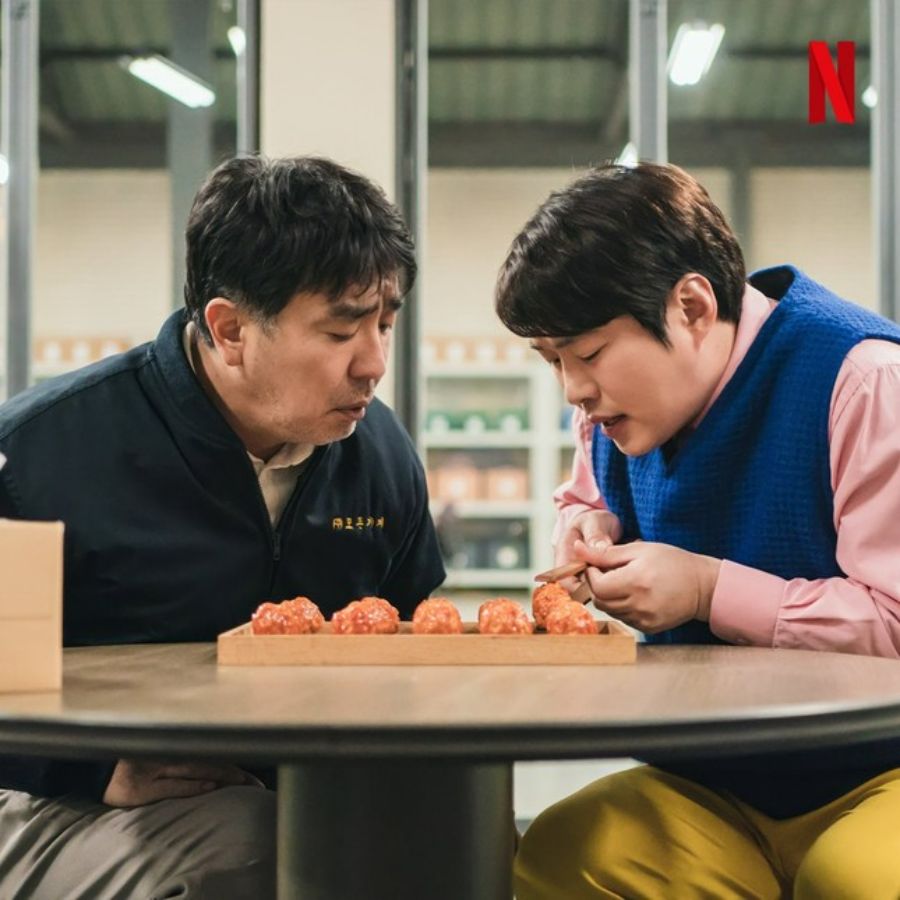 Phản ứng hóa học của cặp tài tử Ryu Seung Ryong và Ahn Jae Hong được khen ngợi hết lời vì quá duyên dáng, hài hước và vô cùng ăn ý