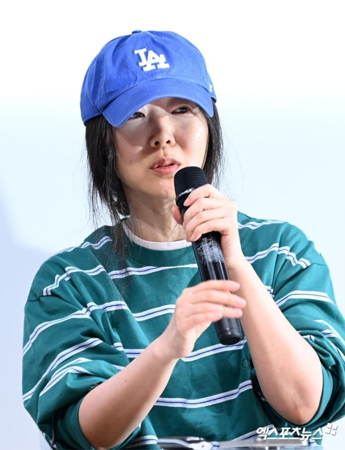 Min Hee Jin xuất hiện với gương mặt tiều tụy