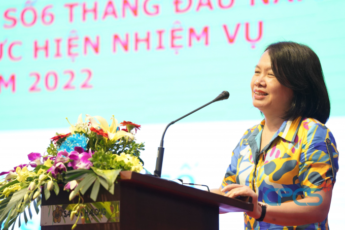Bà Đỗ Thị Quỳnh Hương, Phó Vụ trưởng Vụ Cơ cấu và Chất lượng dân số báo cáo kết quả thực hiện các hoạt động về cơ cấu và chất lượng dân số