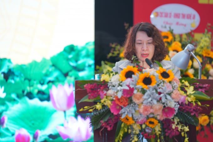 Thứ trưởng Bộ Y tế Nguyễn Thị Liên Hương phát biểu tại buổi lễ.
