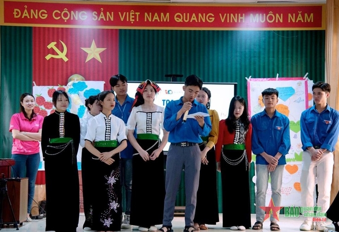 Thanh, thiếu niên đại diện cho 14 xã ở huyện Vân Hồ tham gia giao lưu, đề xuất sáng kiến thúc đẩy bình đẳng giới và phòng, chống tảo hôn.
