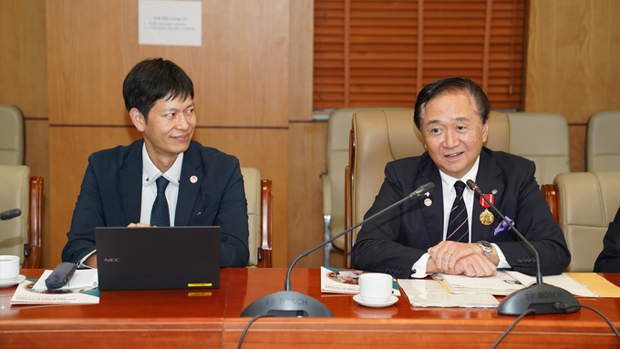 Ông Sasaki Shohei - Bí thư thứ nhất Đại sứ quán Nhật Bản tại Hà Nội và ông Kuroiwa Yuji, Thống đốc tỉnh Kanagawa, Nhật Bản