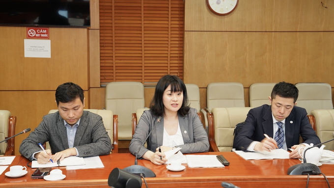 Đại diện Đại sứ quán và Văn phòng Nội các Nhật Bản phát biểu tại buổi làm việc.