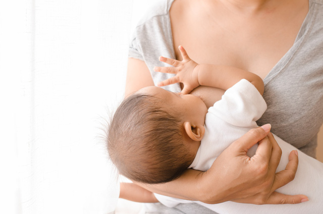 breastfeeding-1545729105853302196854