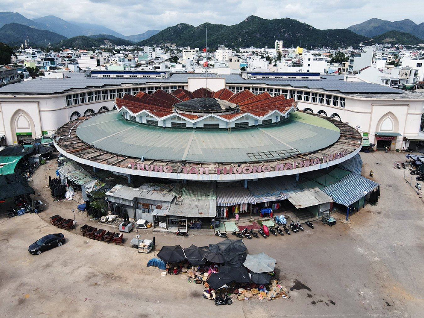 Chợ Đầm là một trong những chợ lớn nhất ở Nha Trang
