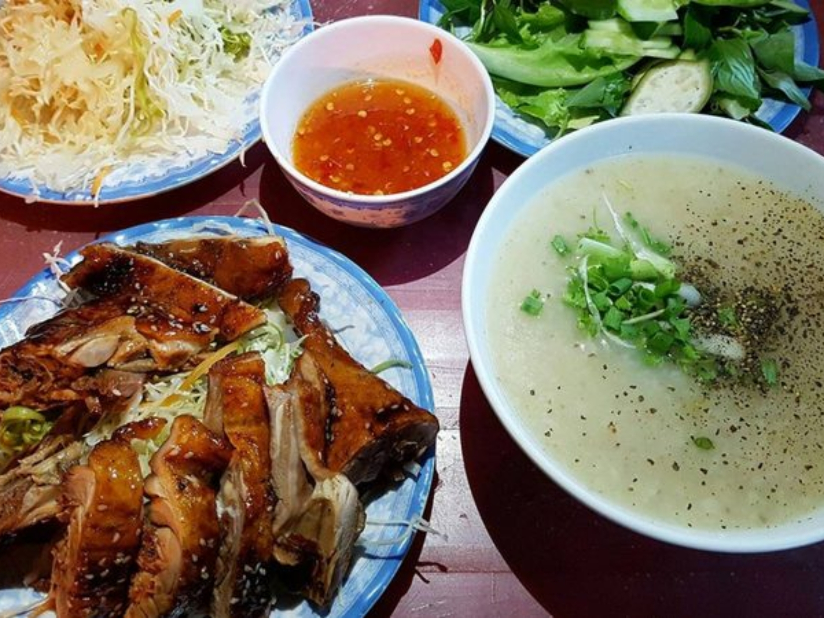 Quán Vịt Hàn Thuyên Nha Trang – Quán Vịt nướng xôi xéo tại Nha Trang (ảnh: sưu tầm)