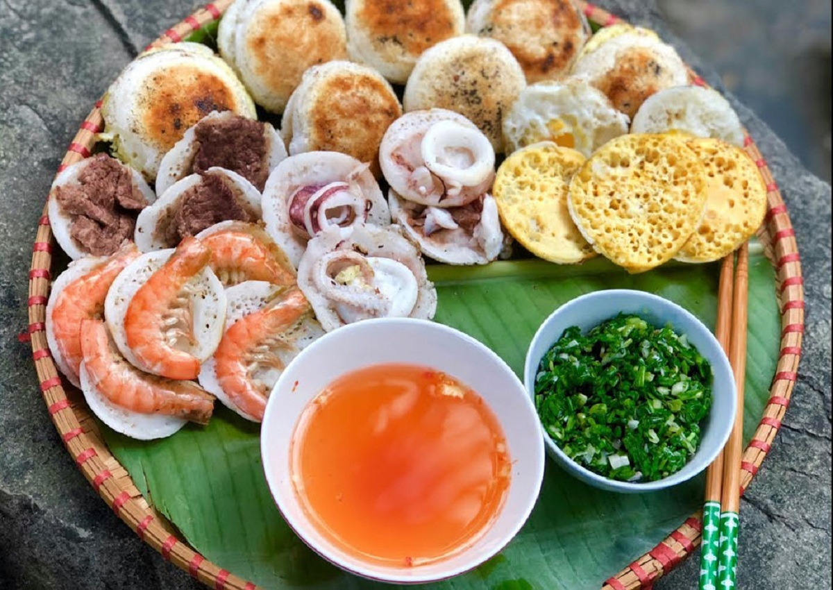 Bánh căn Nha Trang ngon hấp dẫn khiến bao du khách say mê