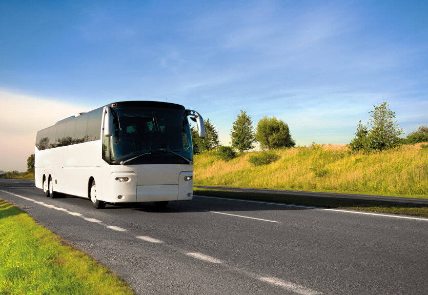 Charter bus không chỉ là một phương tiện vận chuyển, mà còn là một phần của trải nghiệm du lịch độc đáo và cá nhân hóa.