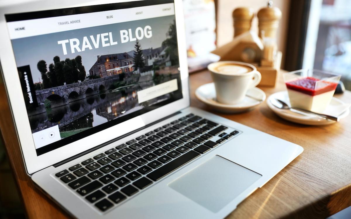 Viết blog du lịch cho phép bạn viết về sở thích của mình khi đi du lịch đến bất kỳ nơi nào trên thế giới