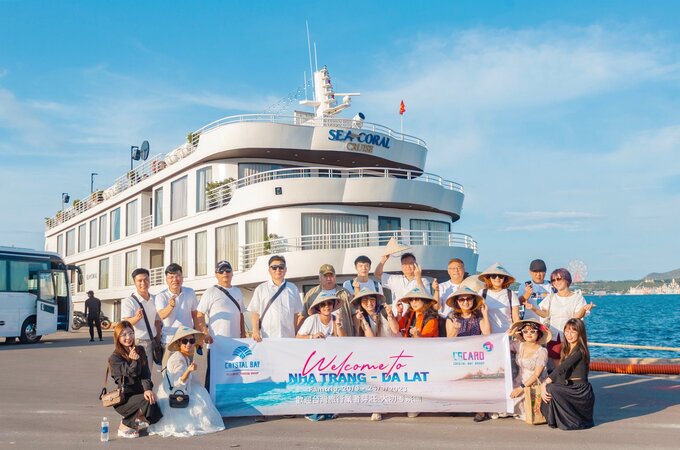 Crystal Bay Tour đưa khách quốc tế vào Cam Ranh tháng 9/2023.