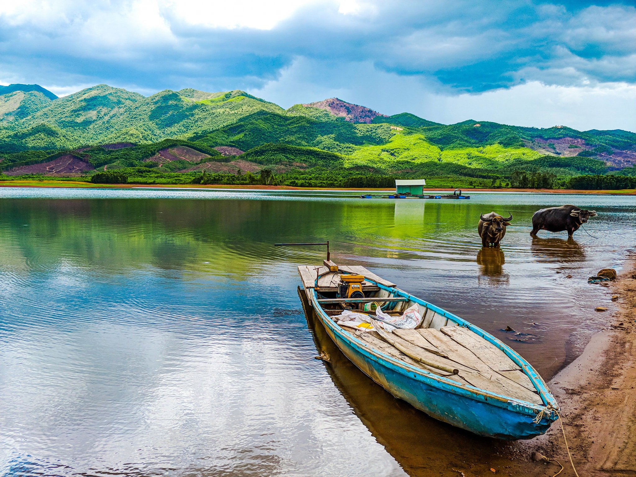 Du-lịch-Hồ-Khe-Tân-Trải-nghiệm-thiên-nhiên-hoang-sơ-bình-yên-1
