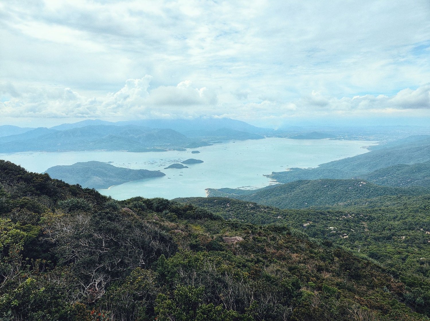 Trekking-Hòn-Hèo-Nha-Trang-Chinh-phục-đỉnh-cao-ngắm-trọn-vịnh-ngọc-3