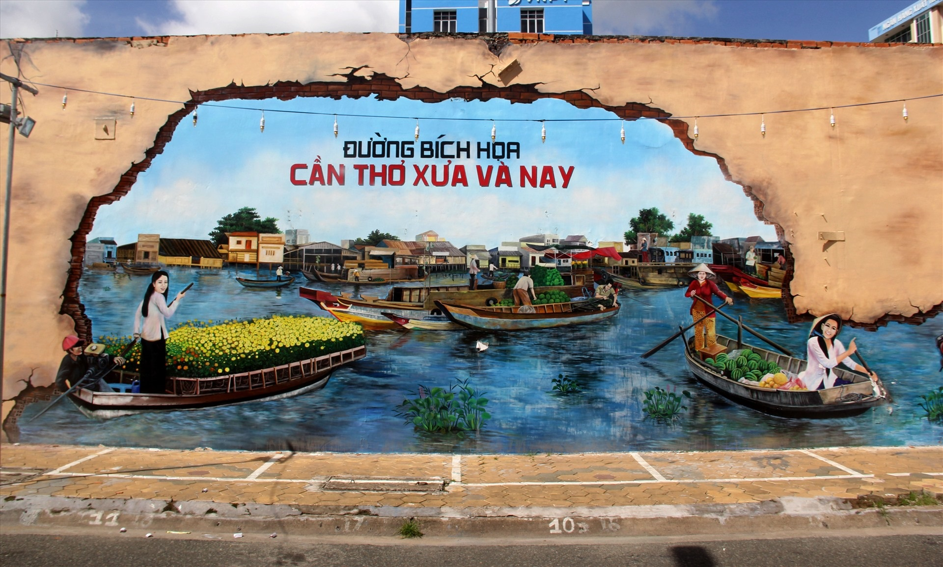 Con-đường-bích-họa-Cần-Thơ-Địa-điểm-check-in-miễn-phí-đẹp-quên-lối-về-9