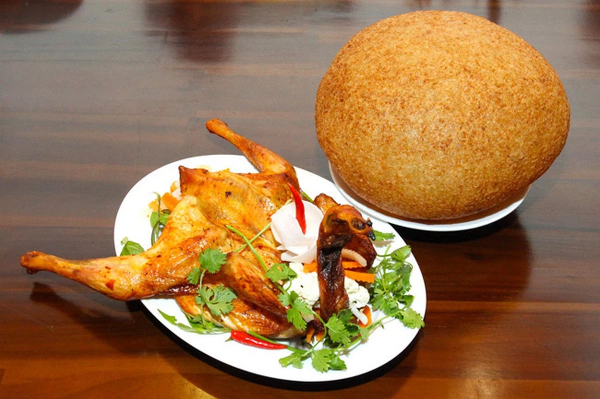 Gà quay xôi phồng Bình Dương