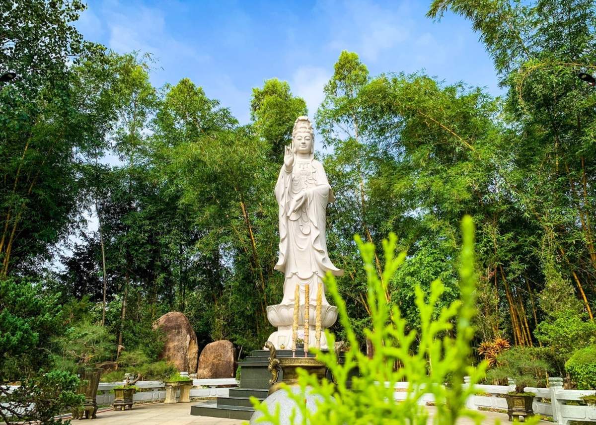 Thiền viện Trúc Lâm Thanh Nguyên Bình Dương