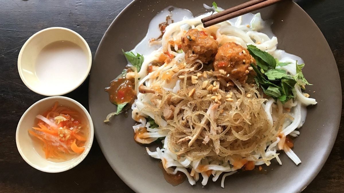 Bánh tằm bì Cần Thơ: Món ngon miền Tây làm say lòng thực khách - ảnh 1