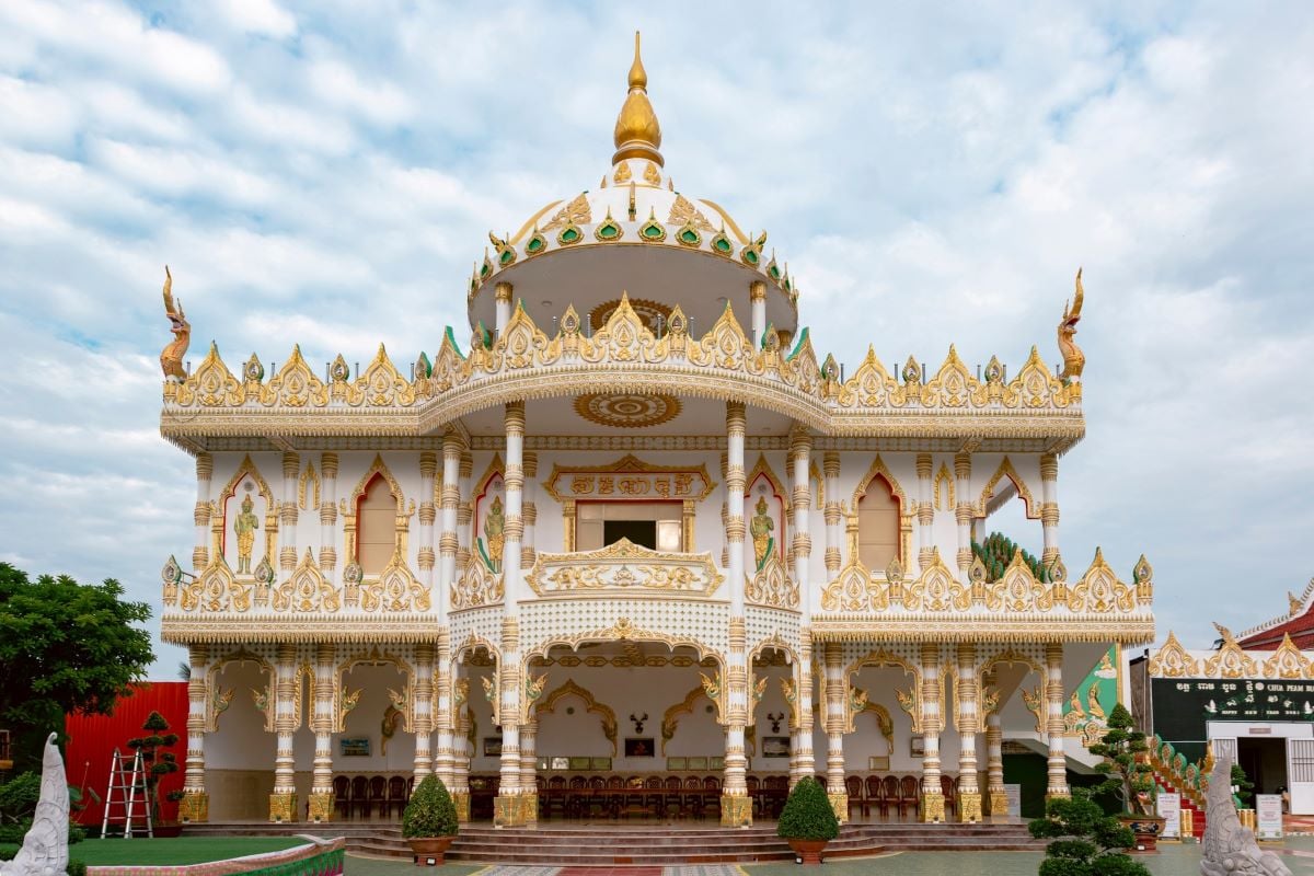 Khám phá chùa Peam Buôl Thmây: Ngôi chùa Khmer lộng lẫy bậc nhất Sóc Trăng - ảnh 1