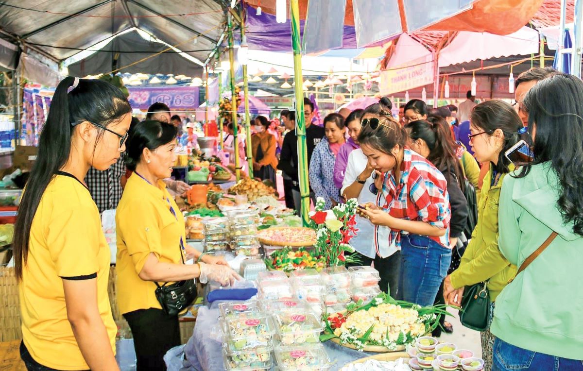 Trải nghiệm lễ hội bánh dân gian Nam Bộ: Khám phá hơn 100 loại bánh truyền thống độc đáo tại Cần Thơ - ảnh 1