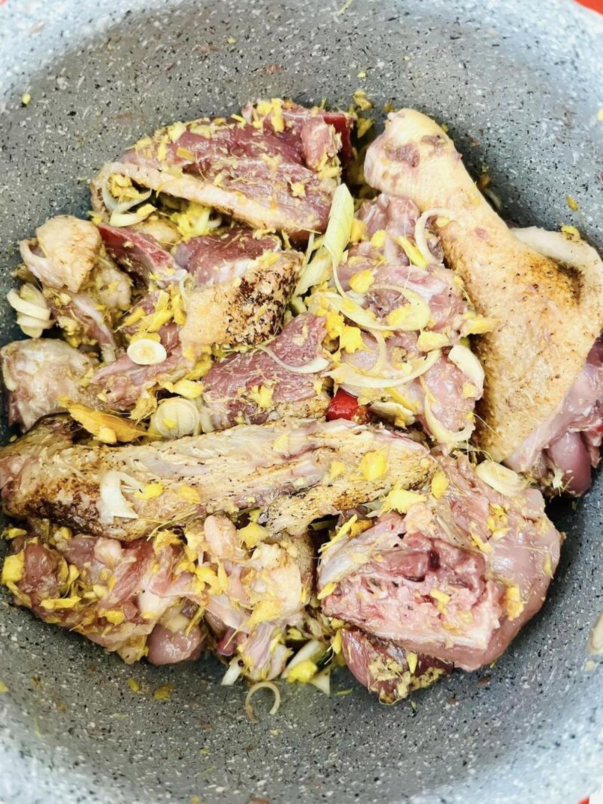 Bún vịt nấu tiêu Sóc Trăng: Mỹ vị Miền Tây, thử là mê - ảnh 2