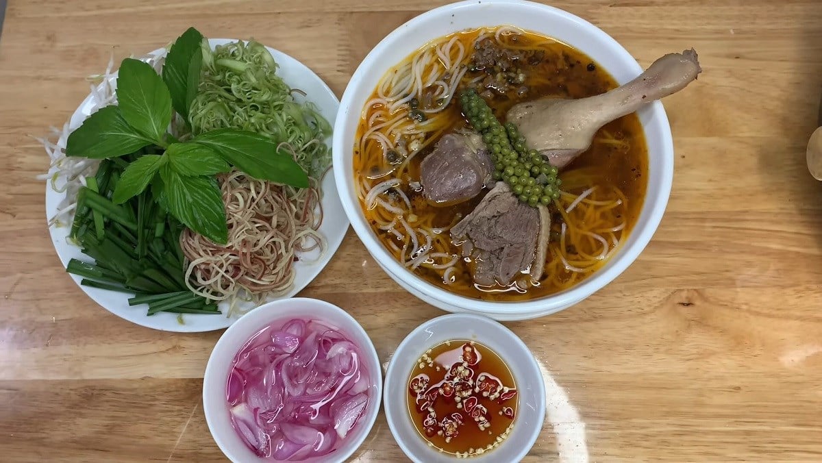 Bún vịt nấu tiêu Sóc Trăng: Mỹ vị Miền Tây, thử là mê - ảnh 1
