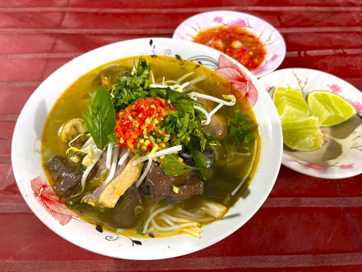 Bún vịt nấu tiêu Sóc Trăng: Mỹ vị Miền Tây, thử là mê - ảnh 3