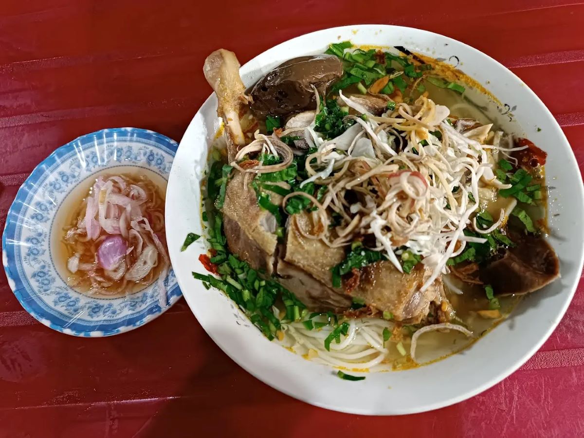 Bún vịt nấu tiêu Sóc Trăng: Mỹ vị Miền Tây, thử là mê - ảnh 4