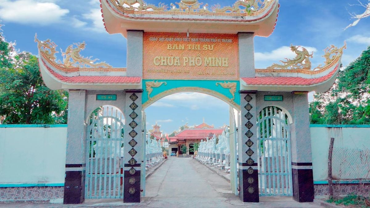 Tham quan chùa Phổ Minh: Ngôi cổ tự hơn 100 năm tuổi linh thiêng bậc nhất Hậu Giang - ảnh 1