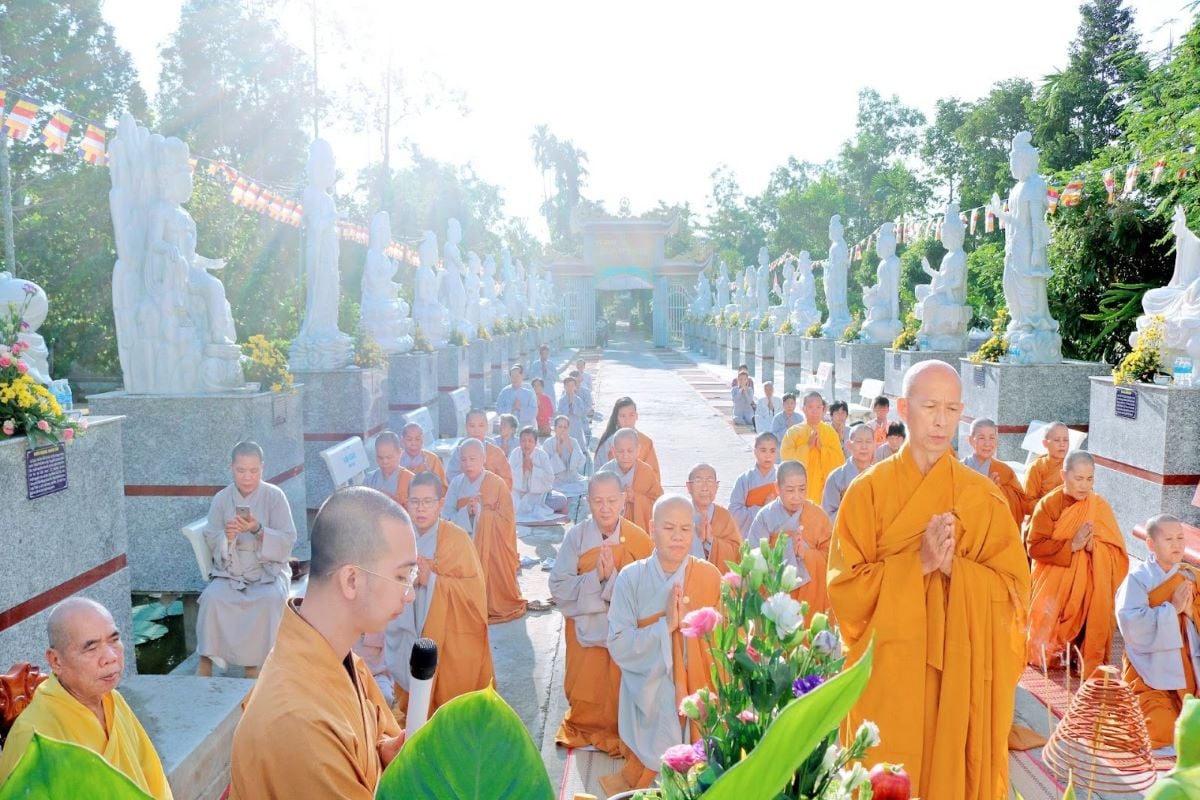 Tham quan chùa Phổ Minh: Ngôi cổ tự hơn 100 năm tuổi linh thiêng bậc nhất Hậu Giang - ảnh 6