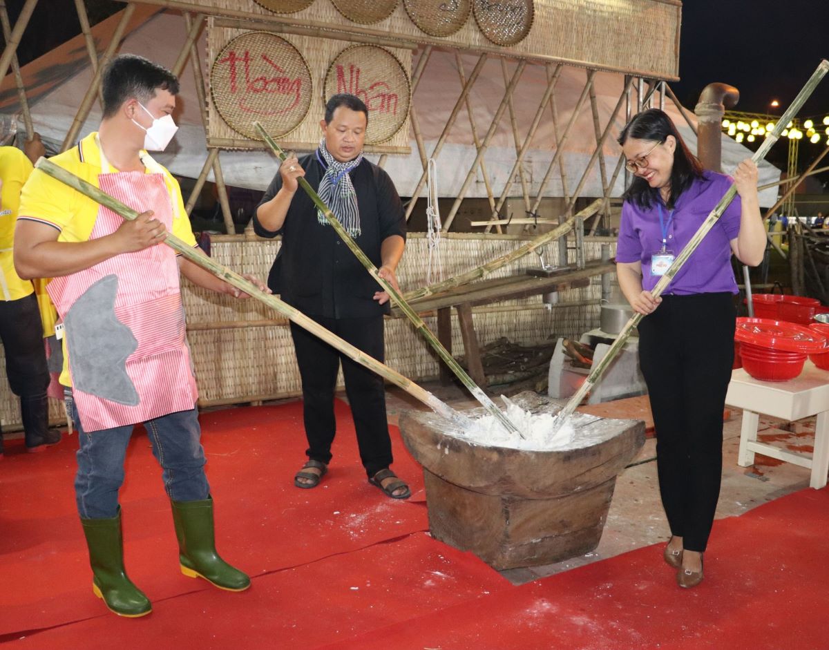 Lễ hội bánh tráng phơi sương Trảng Bàng: Sự kiện văn hóa không thể bỏ lỡ tại Tây Ninh - ảnh 2