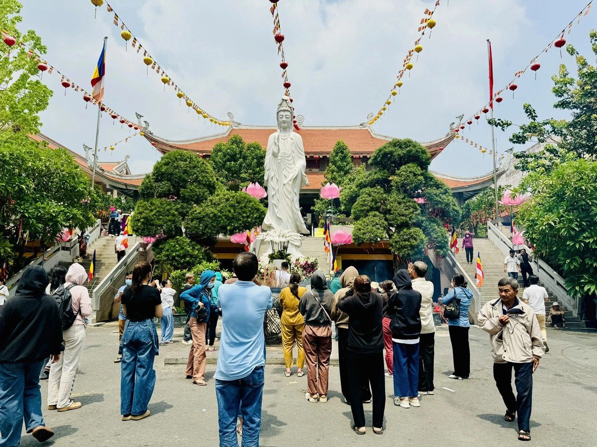 Núi Bà Đen Tây Ninh có những lễ hội độc đáo nào? - ảnh 7