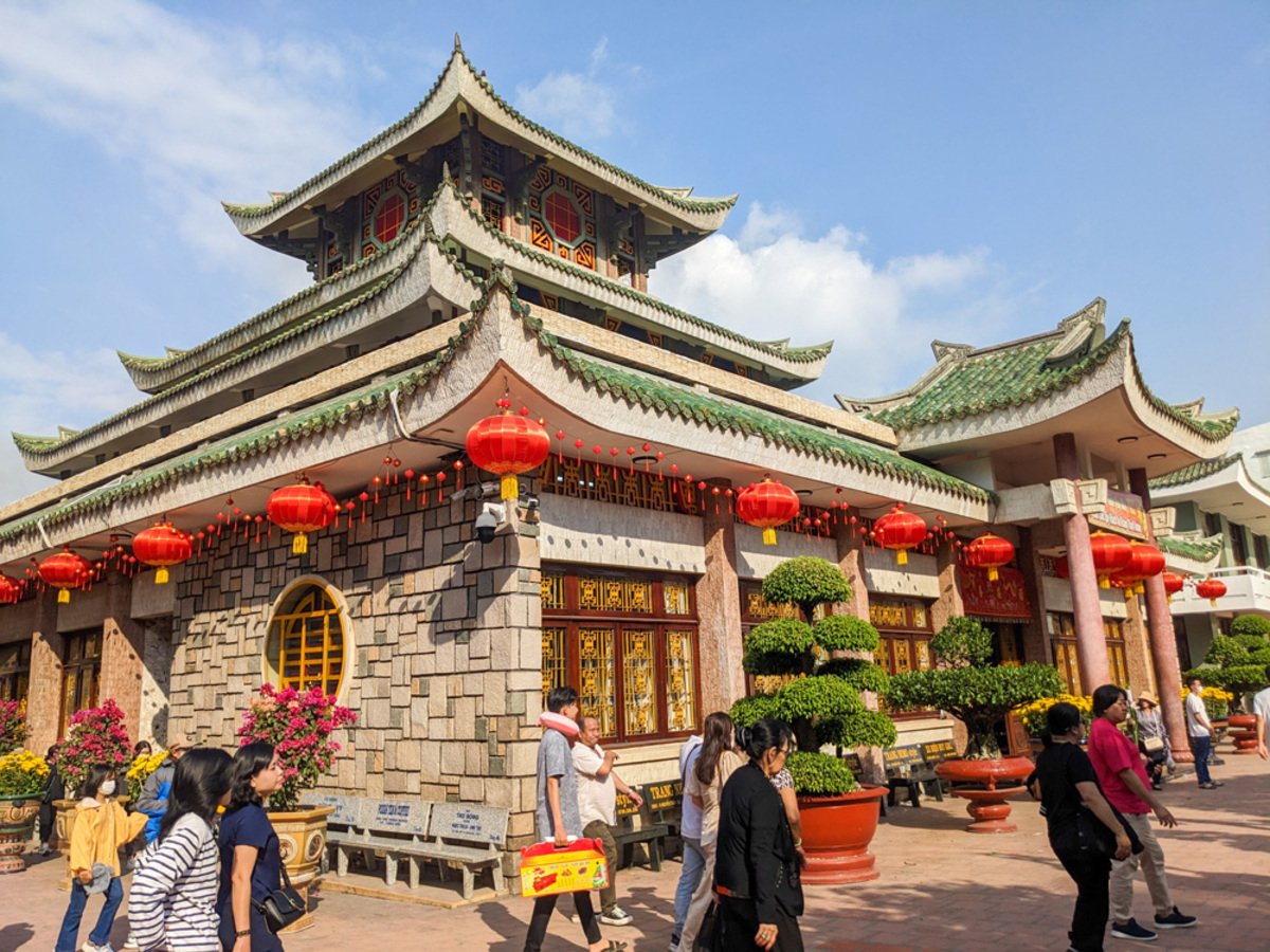 mieu-ba-chua-xu-nui-nam-2