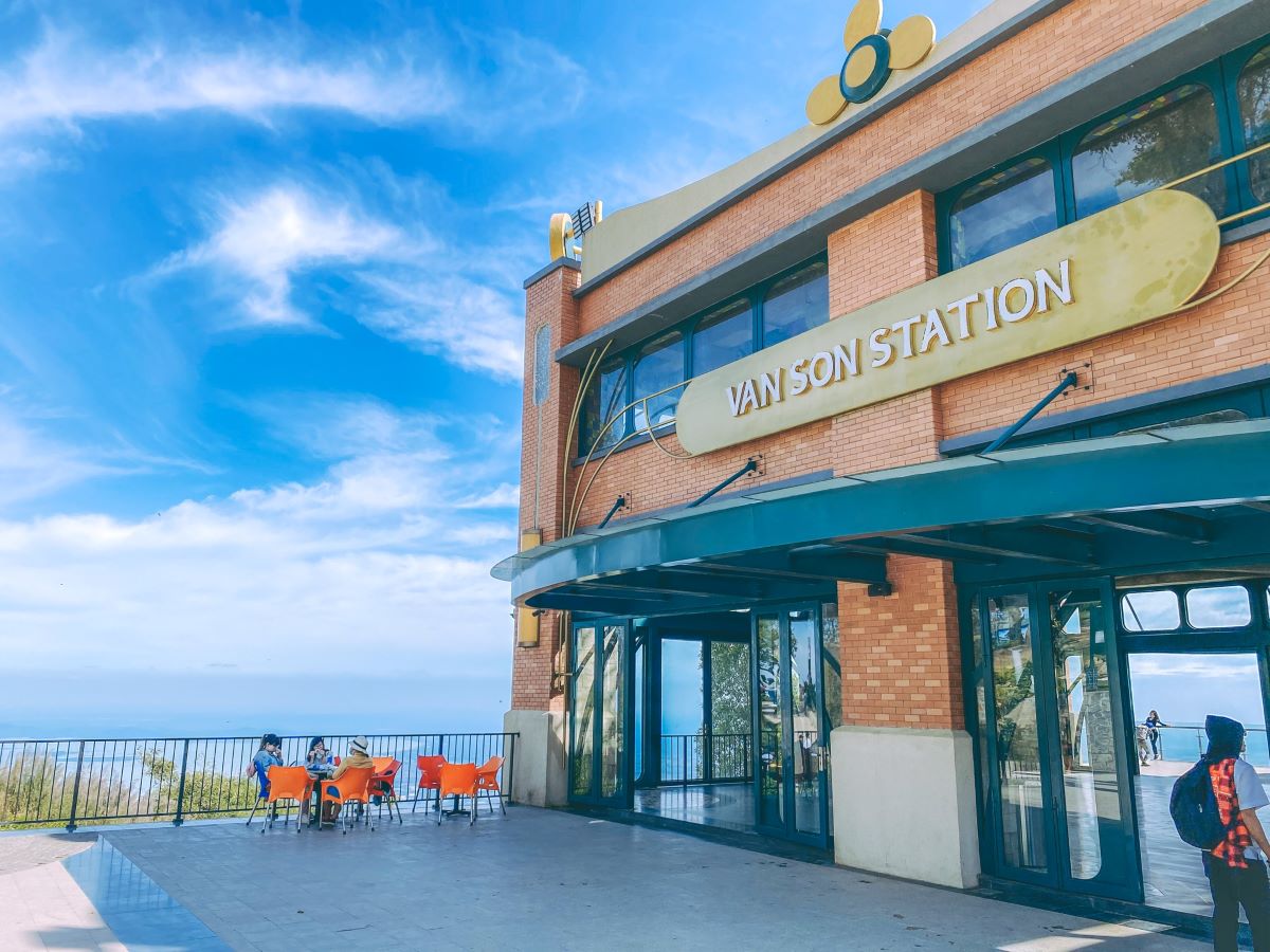 Check-in nhà ga Vân Sơn núi Bà Đen - Kiến trúc châu Âu đẹp mê mẩn của Tây Ninh - ảnh 1