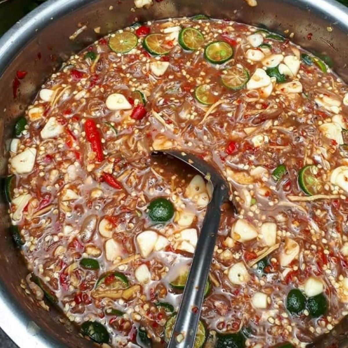 Mắm chua Tây Ninh - Đặc sản trứ danh gây thương nhớ cho du khách - ảnh 2