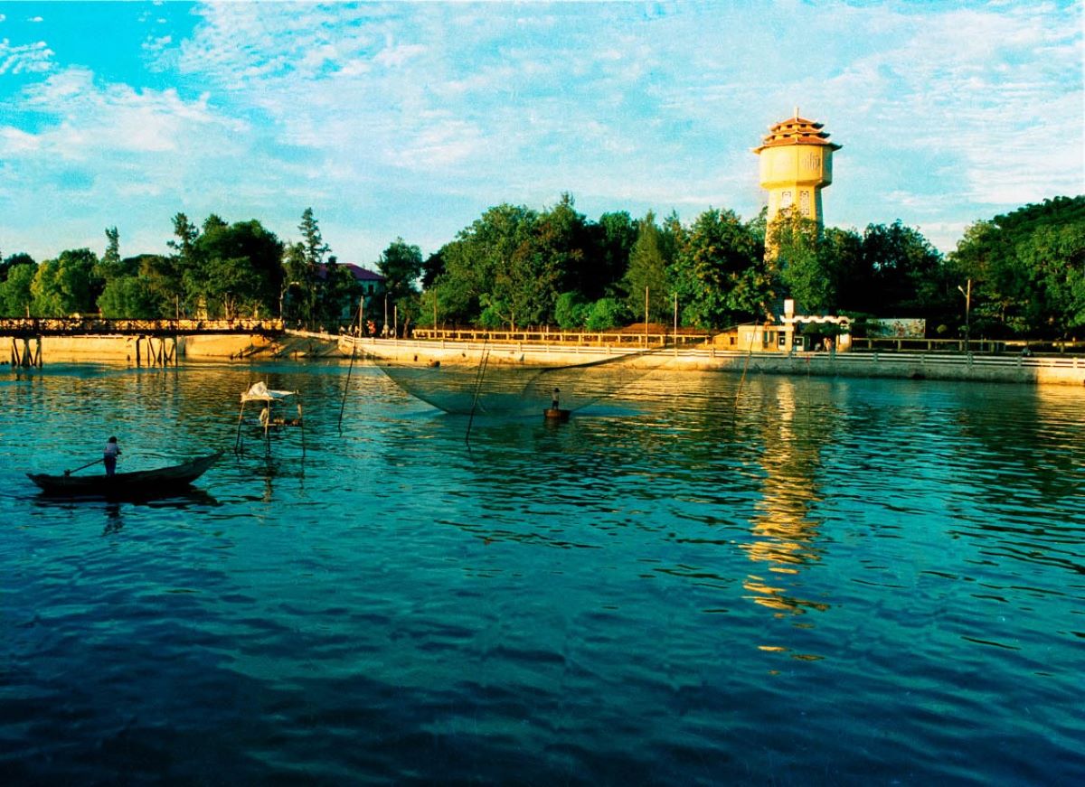 Sông Cà Ty - Vẻ đẹp thanh bình giữa lòng Phan Thiết - ảnh 2