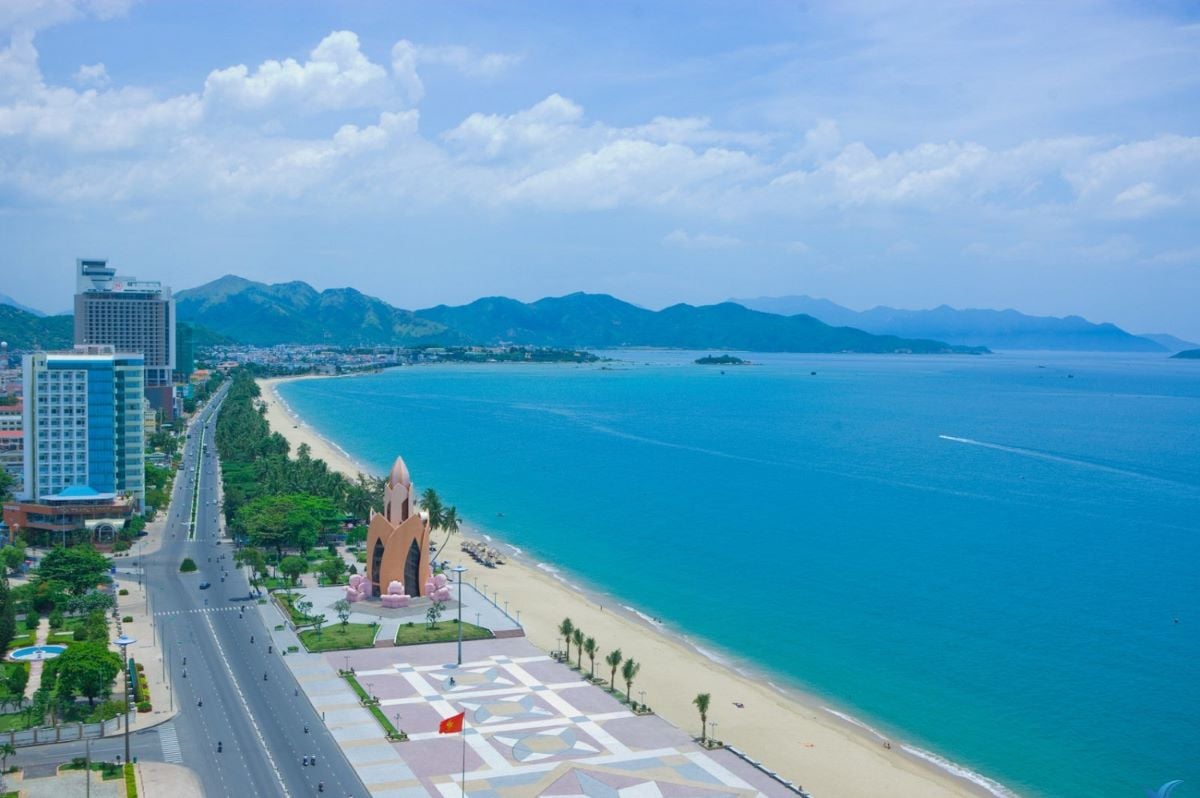 Kinh nghiệm tắm biển Nha Trang dịp du lịch hè 2025 - ảnh 1